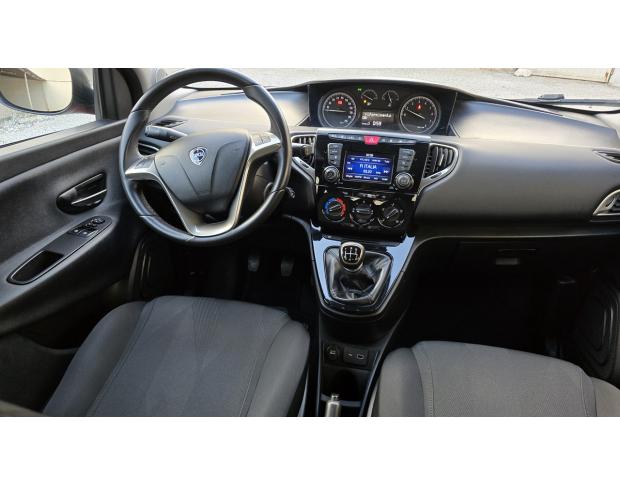 Lancia Ypsilon-GOLD-900Turbo-EcoChic