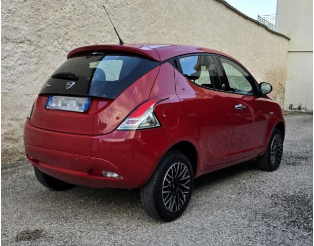 Lancia Ypsilon-GOLD-900Turbo-EcoChic